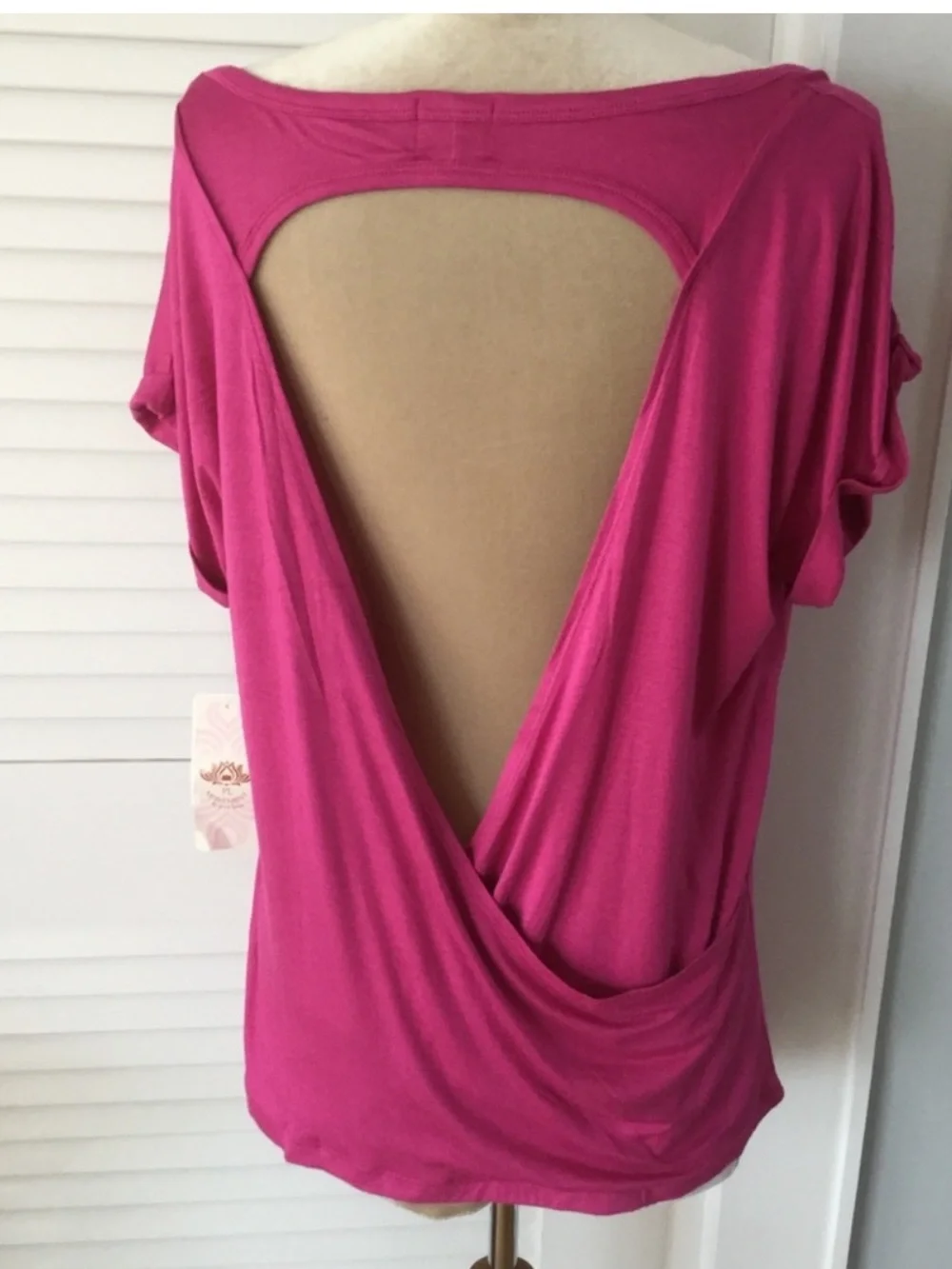 NWT Pink Lotus Fuchsia Inspirational Work-Out Top Size L
